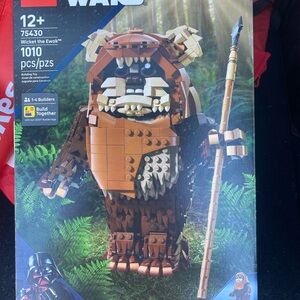 New In Box unopened LEGO Star Wars Ewok Building Set - Brown and Tan